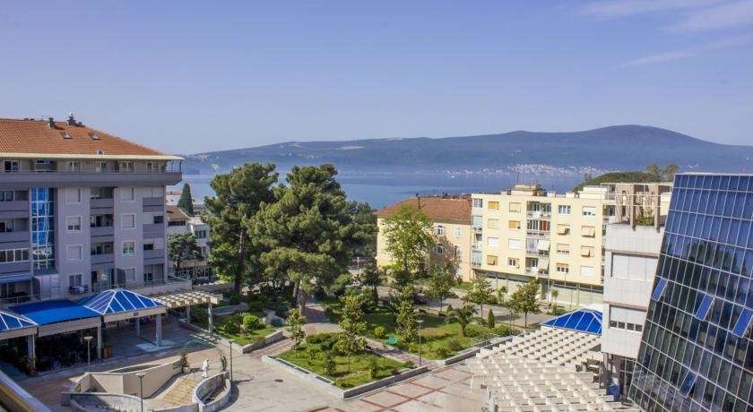 Magnolia Apartments Tivat Eksteriør billede